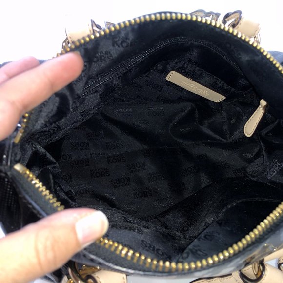 AUTHENTIC Michael Kors Medium Satchel - Picture 9 of 10